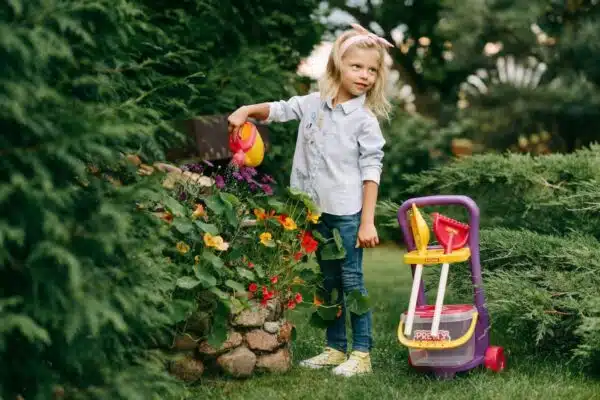 Concevoir un jardin ludique et sécurisé pour les enfants : Conseils et astuces