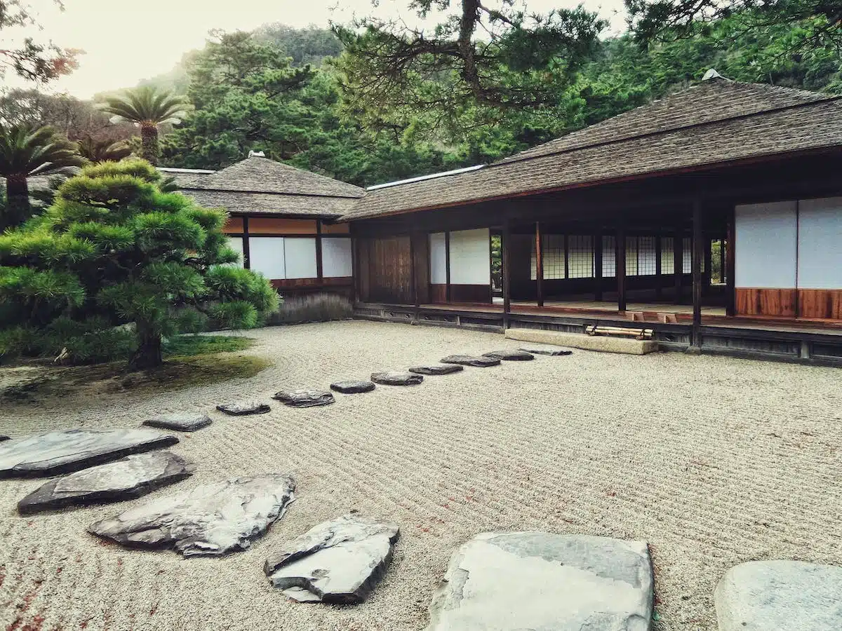 Créez une oasis de sérénité dans votre jardin grâce à ces astuces Zen