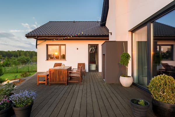 Quelle résine utiliser pour les meubles de jardin ?